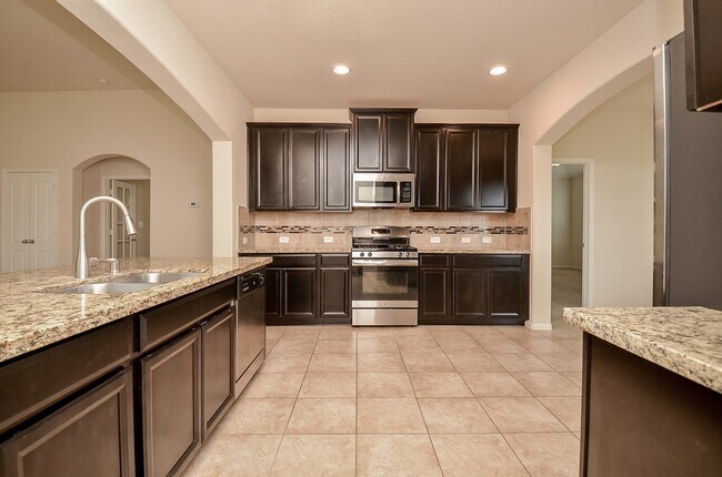 Building Photo - 2227 Leonetti Ln