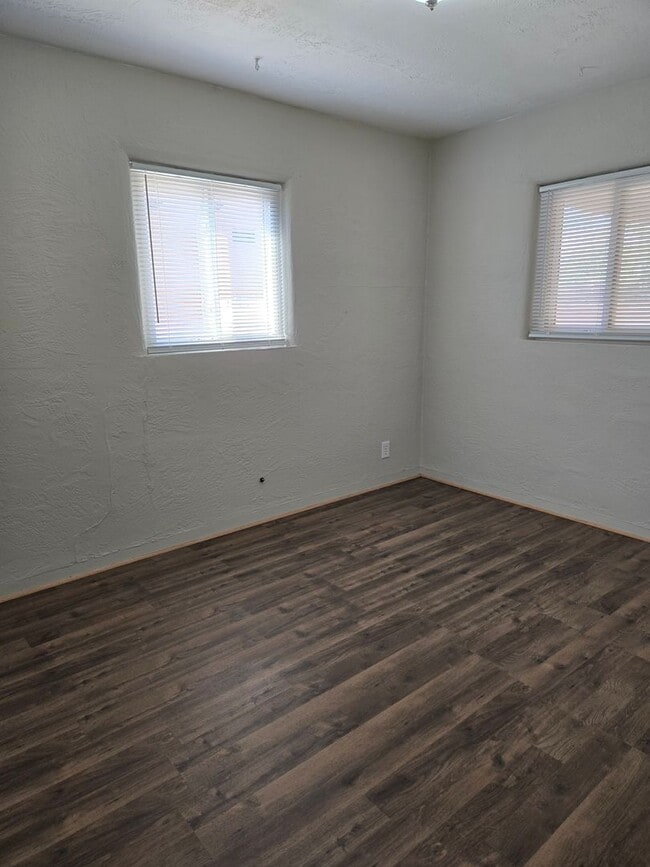 Building Photo - A must see if you're looking for more livi...