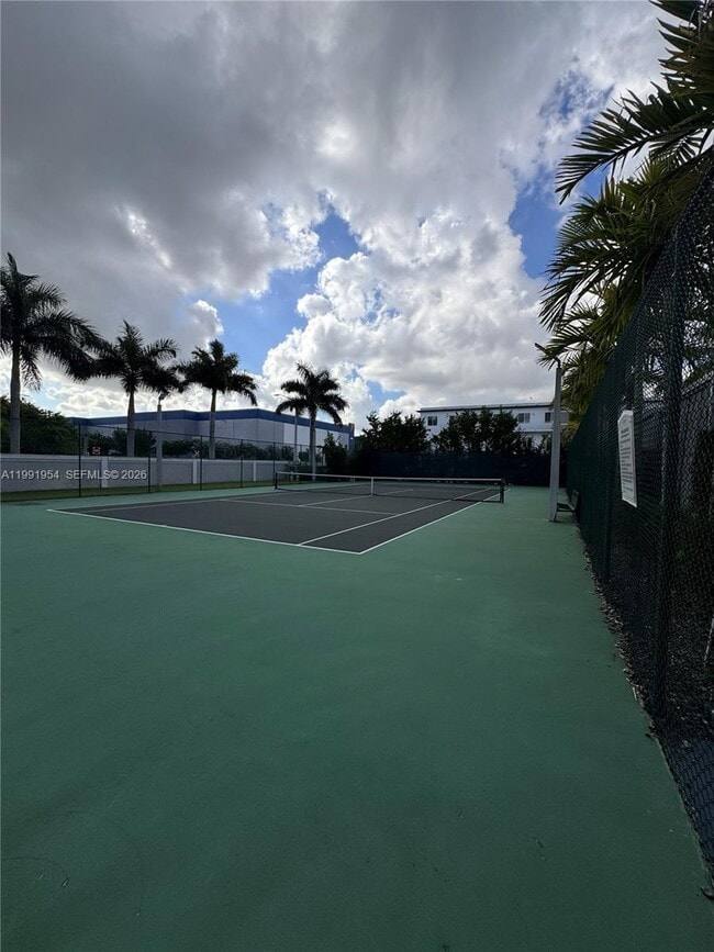 Building Photo - 10250 NW 66th St