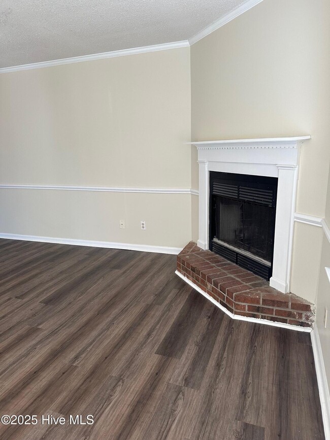 Building Photo - 334 Haven Dr