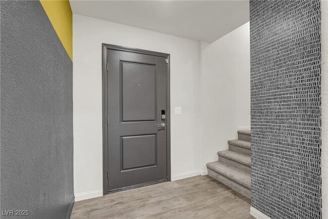 Building Photo - 2662 Champagne Gold Ave