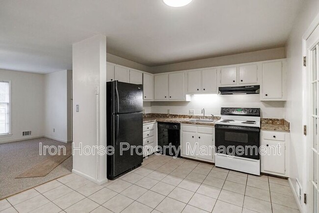 Building Photo - 162 Jockey Club Dr