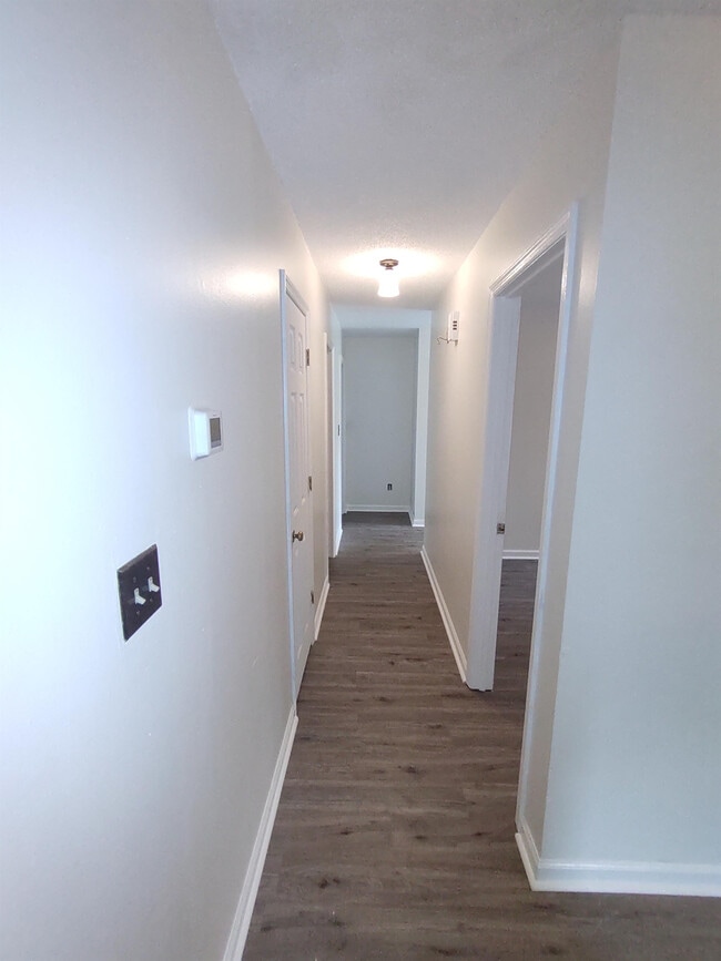 Building Photo - 1007 Kinsey Dr SE