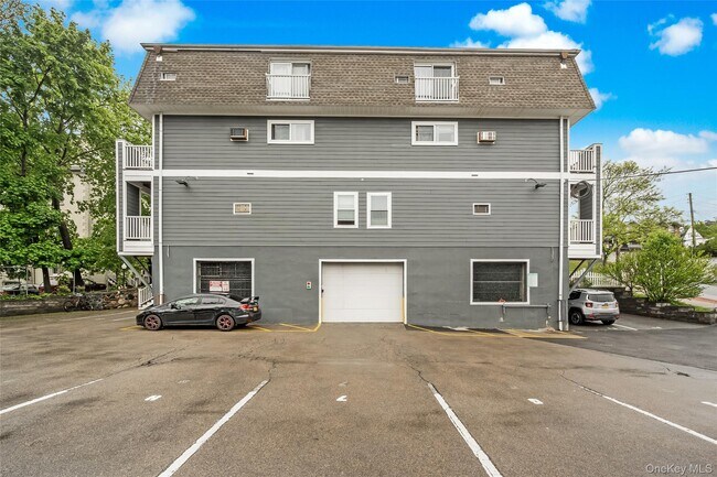 Building Photo - 40 S Highland Ave