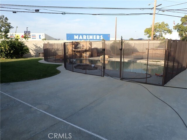 Building Photo - 6791 Killarney Ave