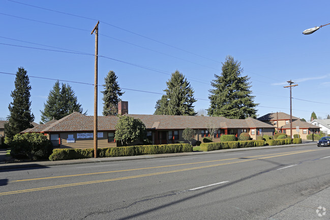 Primary Photo - Powell Crest