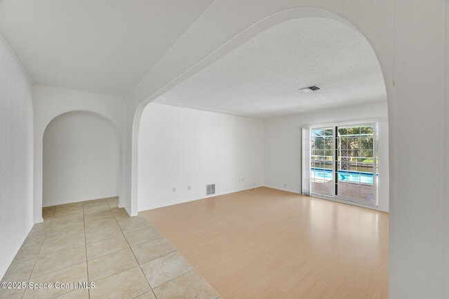 Building Photo - 443 Port Royal Blvd