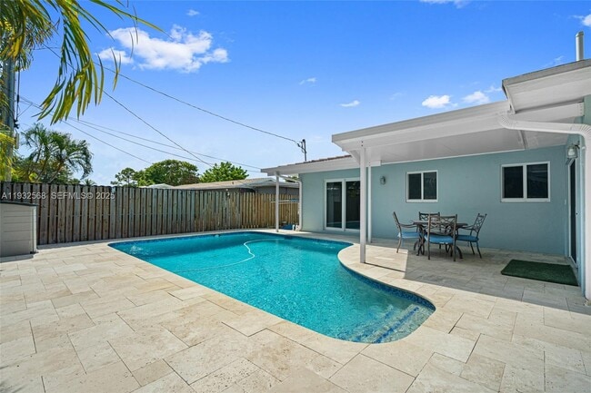 Building Photo - 251 SE 7th St