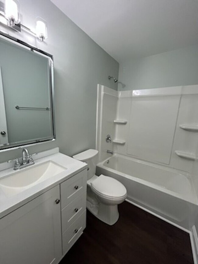 Building Photo - Beautifully Totally Remodeled 3Br 2Ba in G...