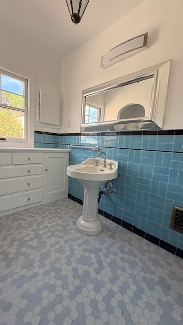 Building Photo - 1611 Idlewood Rd