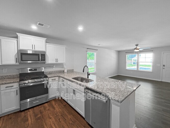 Building Photo - 403 Moss Branch Ct