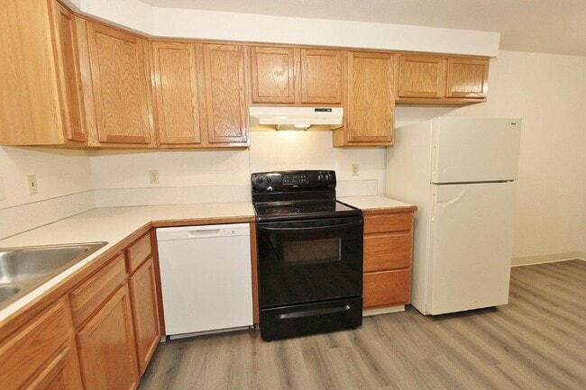 Building Photo - 1310 Poplar St