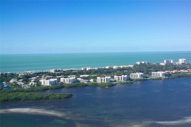 Building Photo - 2020 Harbourside Dr