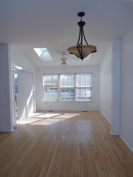 Dining room - 7721 Cross Creek Cir