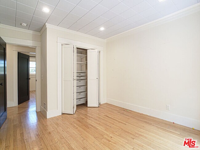 Building Photo - 1206 S Longwood Ave