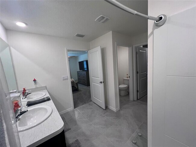 Building Photo - 5162 Diantha Way