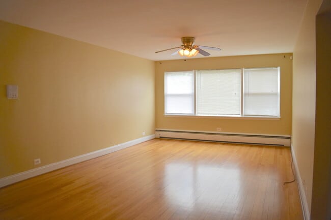 Building Photo - 1951 Euclid Ave