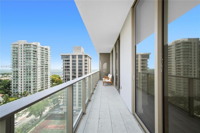 Building Photo - 2678 Tigertail Ave