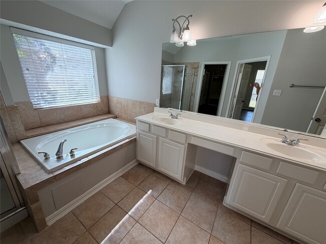 Building Photo - 1299 Ocean Manor Ln