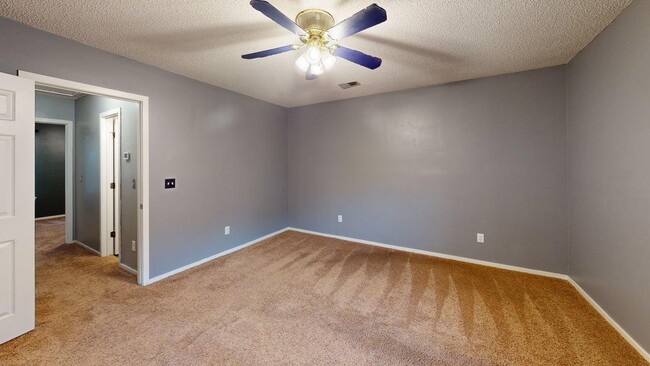 Building Photo - 1711 Orange Grove Shores Dr