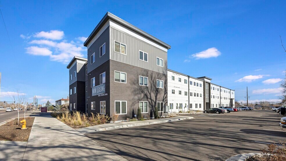 Building Photo - 2720 S Federal Blvd