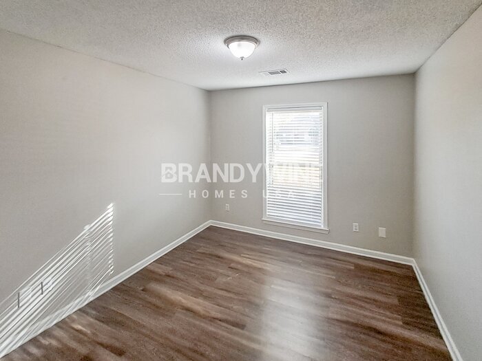 Building Photo - 7120 La Casa Dr
