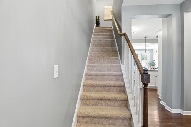 Building Photo - 1223 Bhaltair Ln