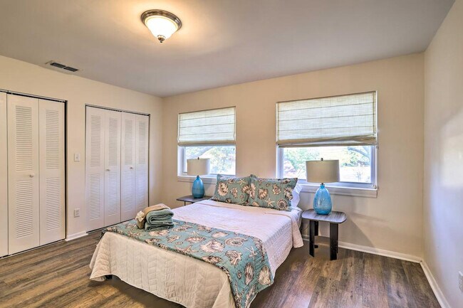 Building Photo - 4484 Cobia Dr SE