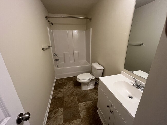 Building Photo - Modern 2019 East Point Home: Open Concept Living, Prime Location & Easy ATL Commute!