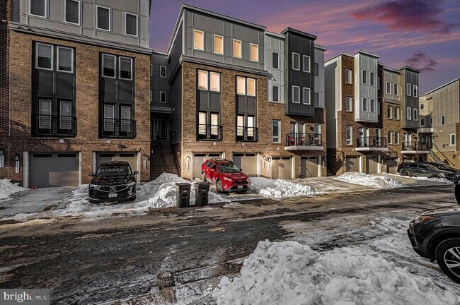 Building Photo - 15540 Smoke Box Way