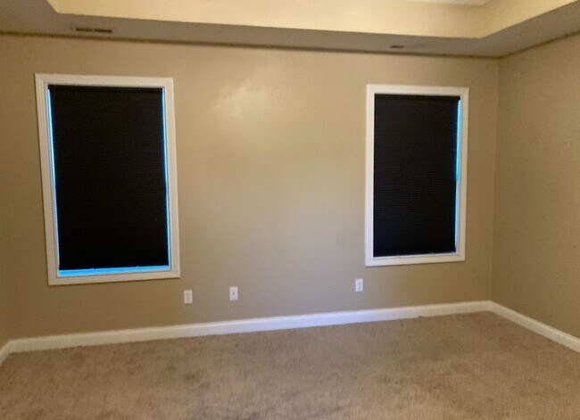 Building Photo - 166 Twin Lakes Dr