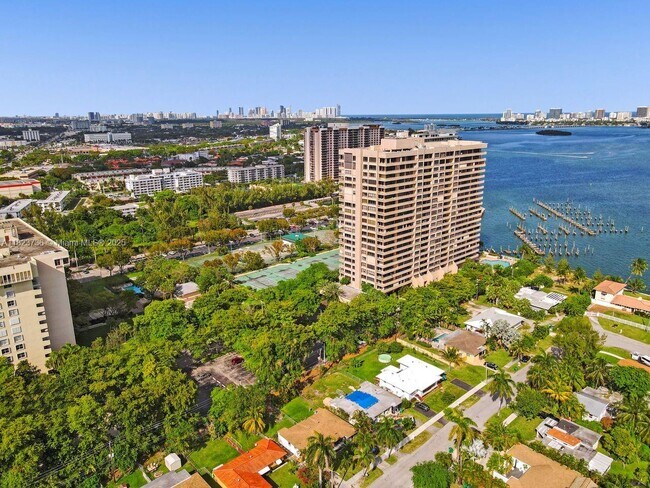 Building Photo - 11113 Biscayne Blvd