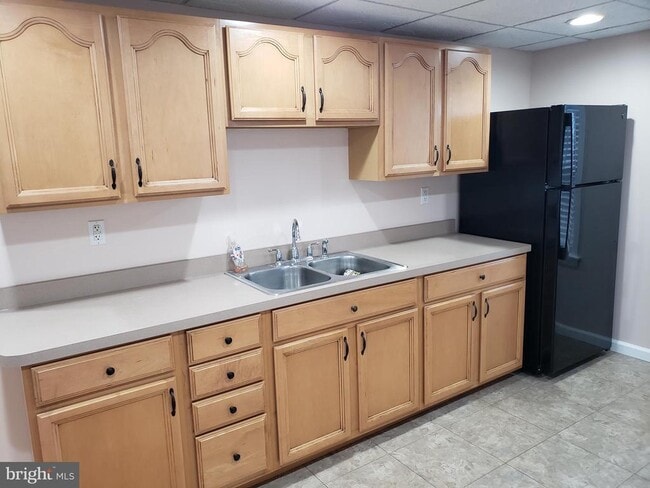 Building Photo - 417 S Washington St