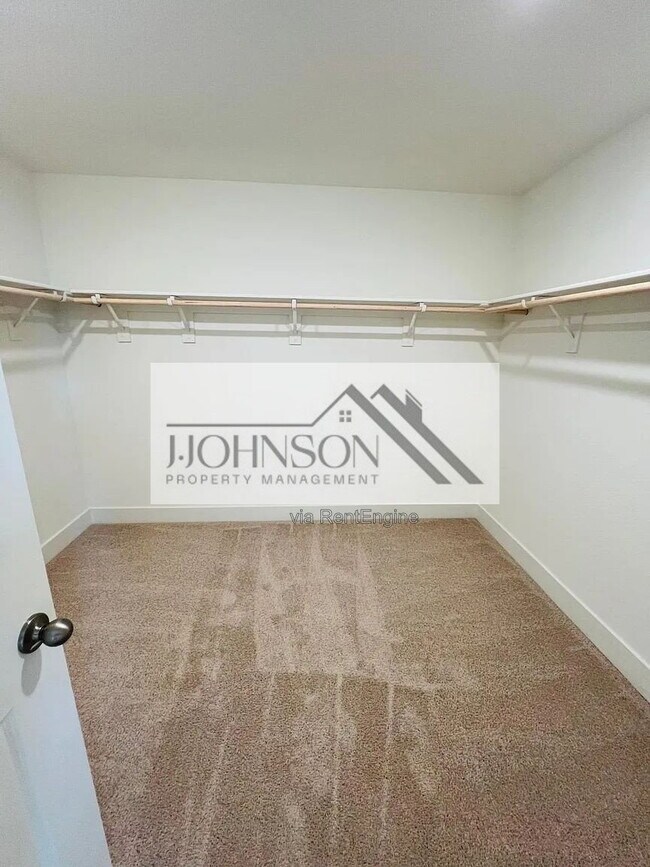 Building Photo - 16492 Bandon Ln