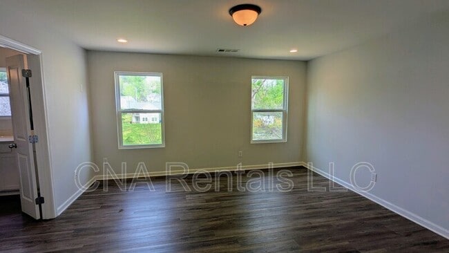 Building Photo - 2367 Summit Ave NW