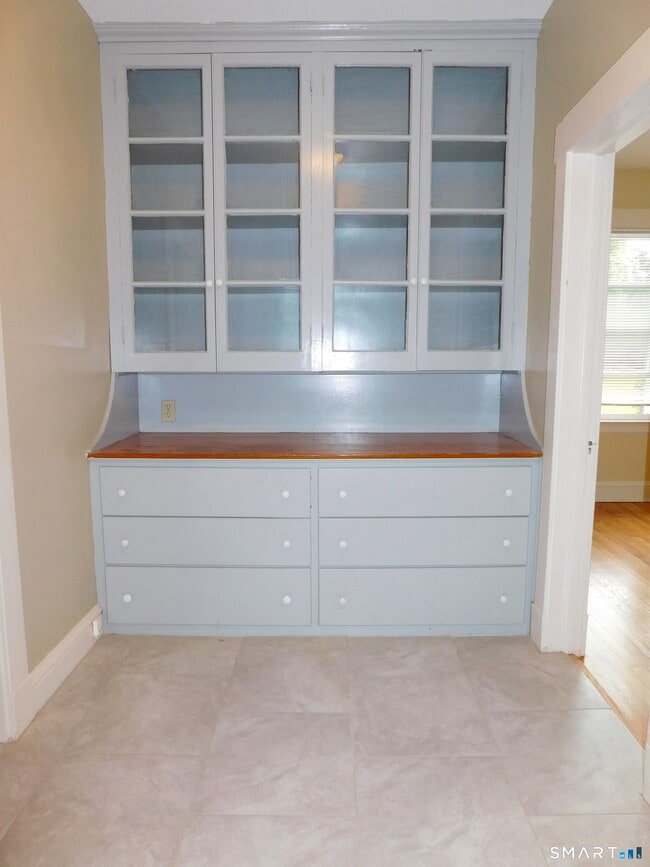 Building Photo - 264 Broad St