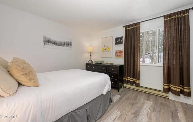 Building Photo - 76 Gcr Mile 22