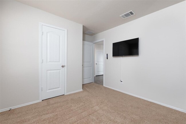 Building Photo - 105 Black Wolf Run