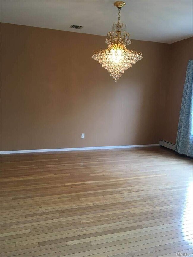 Building Photo - 47 Justin Cir