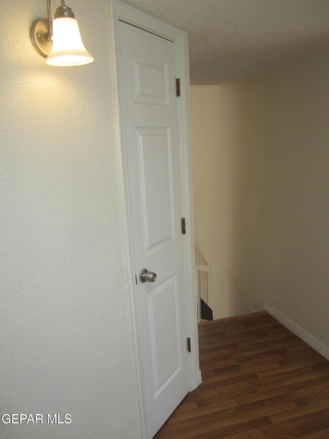 Building Photo - 6924 Imperial Ridge Dr