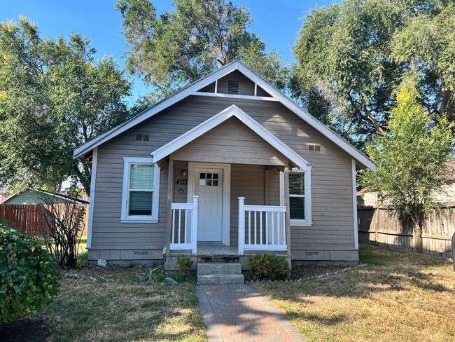 Building Photo - Charming Home near Downtown Ellensburg!