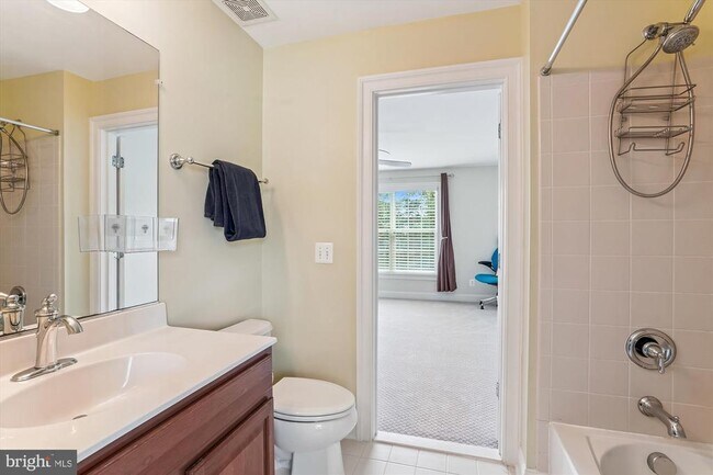 Building Photo - 43595 Aldie Mill Ct