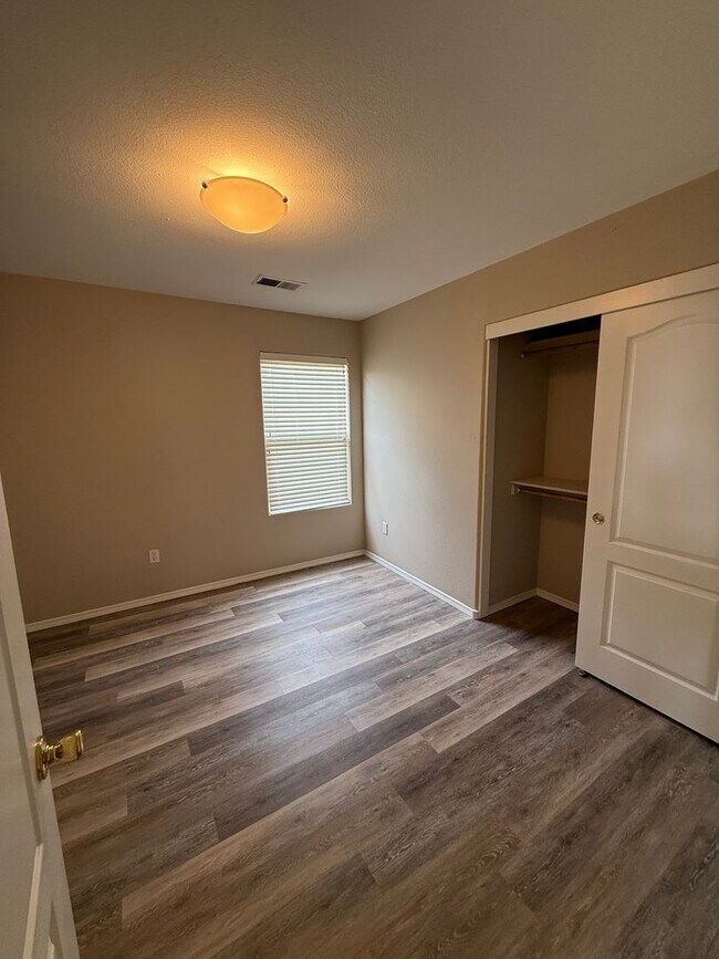 Building Photo - 2526 Tuscan Hills Ln