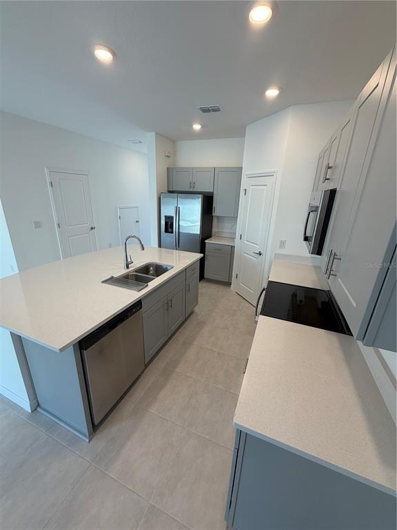 Building Photo - 2914 Canary Ave