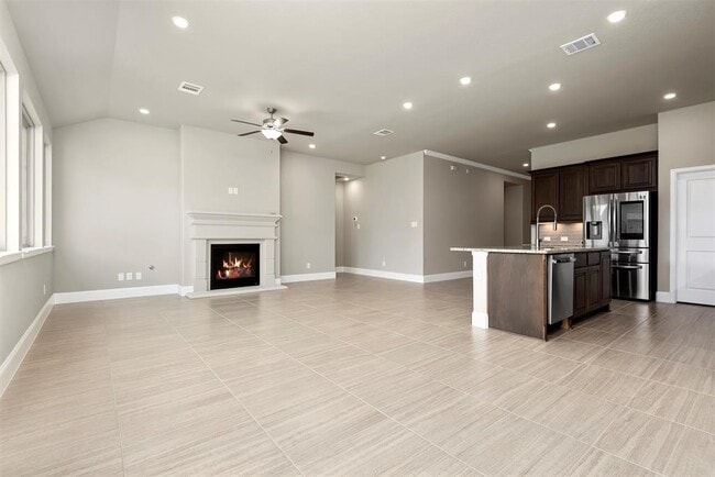 Building Photo - 22096 Volante Dr
