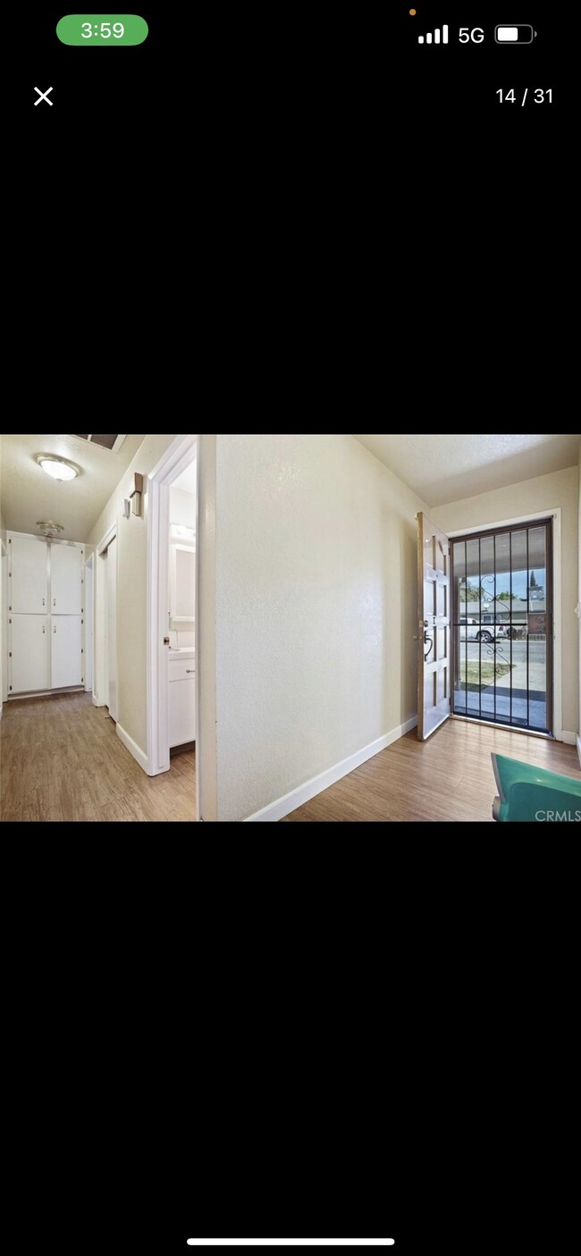 Building Photo - 420 S 3rd St