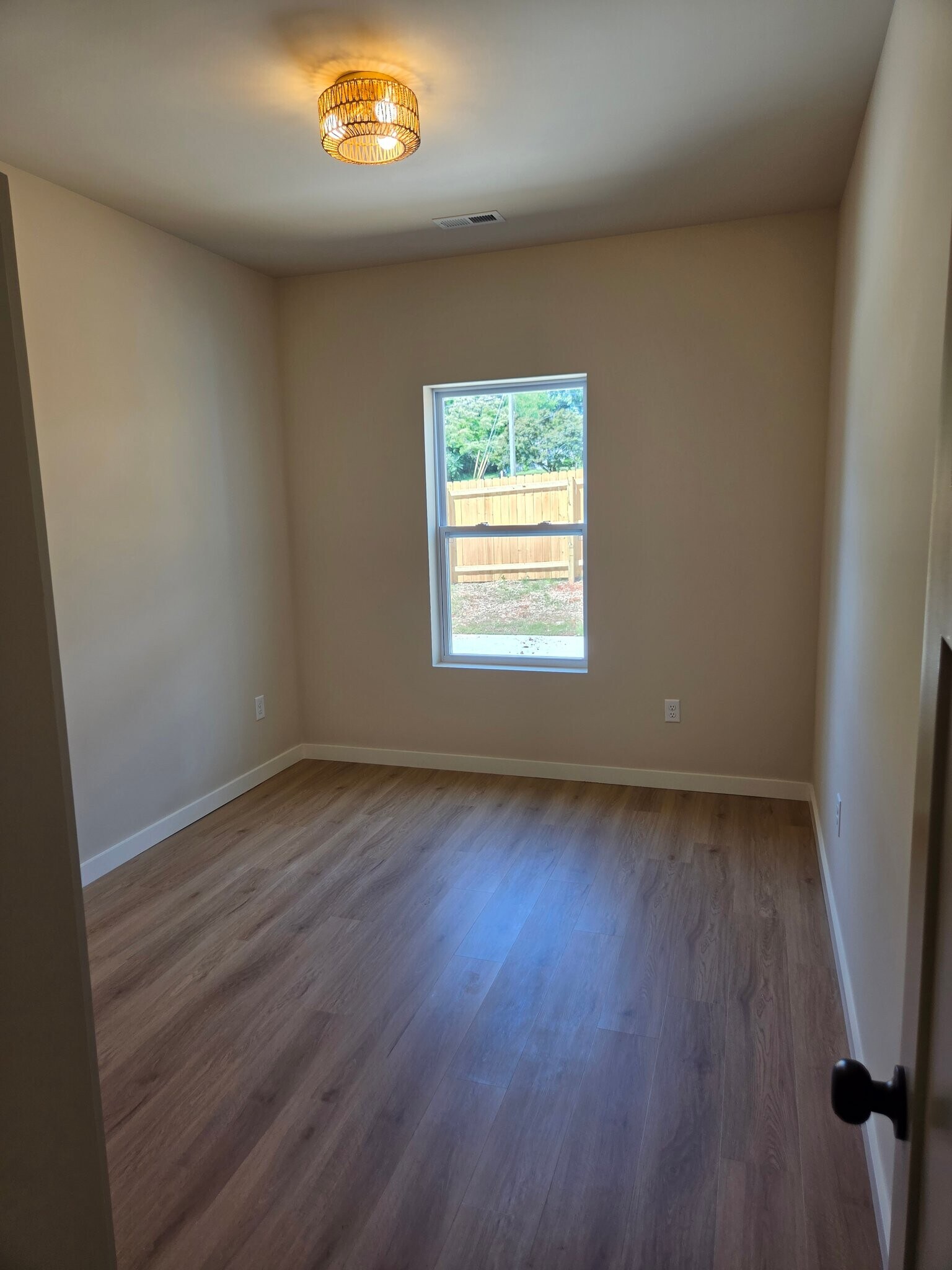 Building Photo - 5724 Wallwood Rd