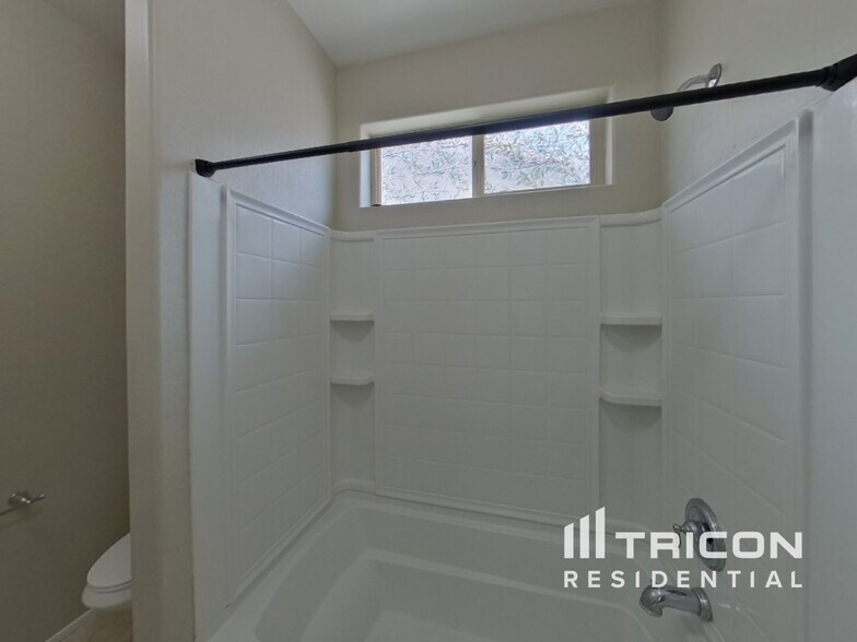 Building Photo - 42437 W Corvalis Ln