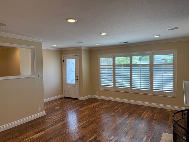 Building Photo - Remodeled Willow Glen Home