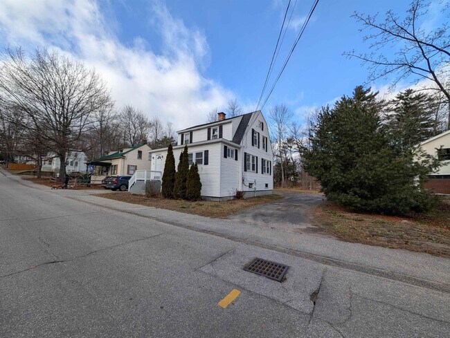 Building Photo - 30 Pleasant St